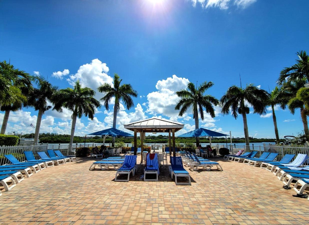 Barefoot Beach Resort Клиъруотър Бийч Екстериор снимка